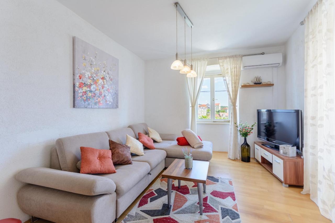 Mare Apartment *